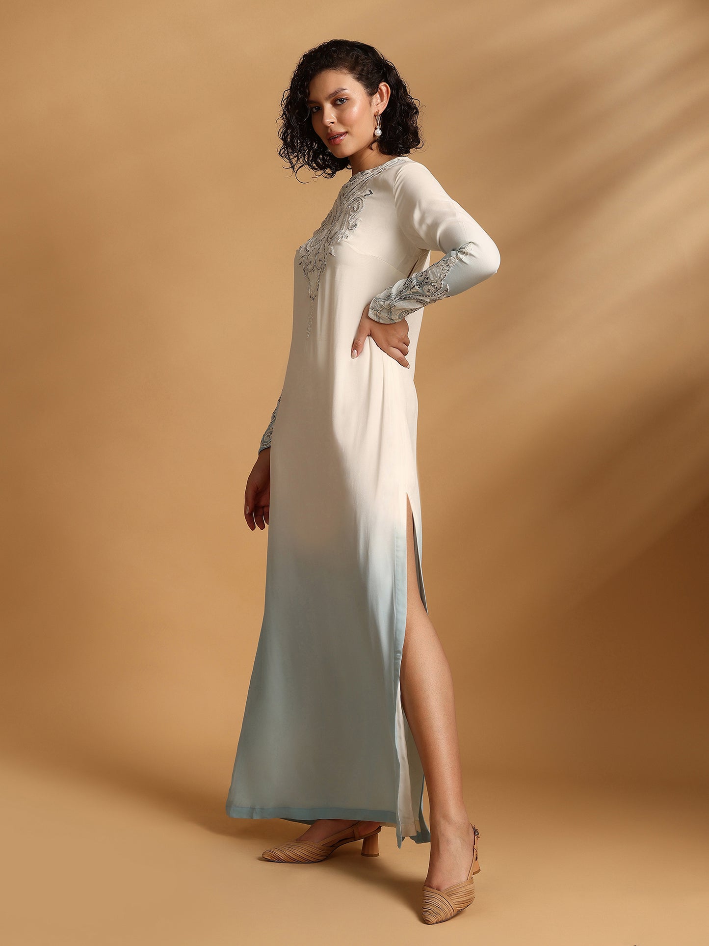 Long Sleeve Kaftan Dress - White Blue